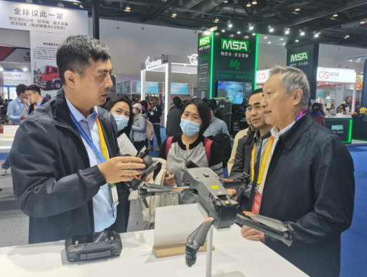 张铁英会长应邀做客中国国际应急管理展览会直播间